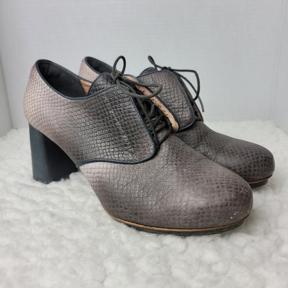 Camper Myriam Oxford Pumps Womens Size 9.5 Brown Snake Print Heel Shoes